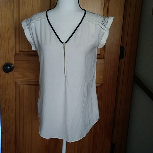 Express Embroidered Lace Imitation Leather V Neck Top S Ivory - Picture 1 of 15